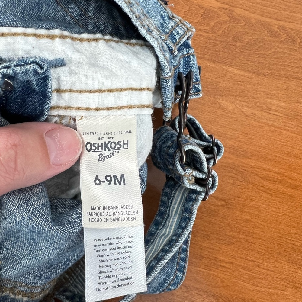 SOLD OshKosh B'gosh Blue Denim Shortalls Shorts Overalls Classic Style 6-9M Baby - Picture 4 of 4